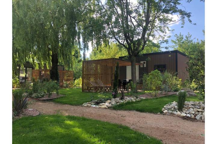 Mobil home pour 8 personnes, avec terrasse ainsi que piscine et jardin, adapté aux familles à Millau - 3