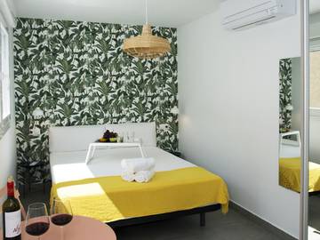 Holiday Apartment for 2 People in Torremolinos Centre, Torremolinos, Photo 2