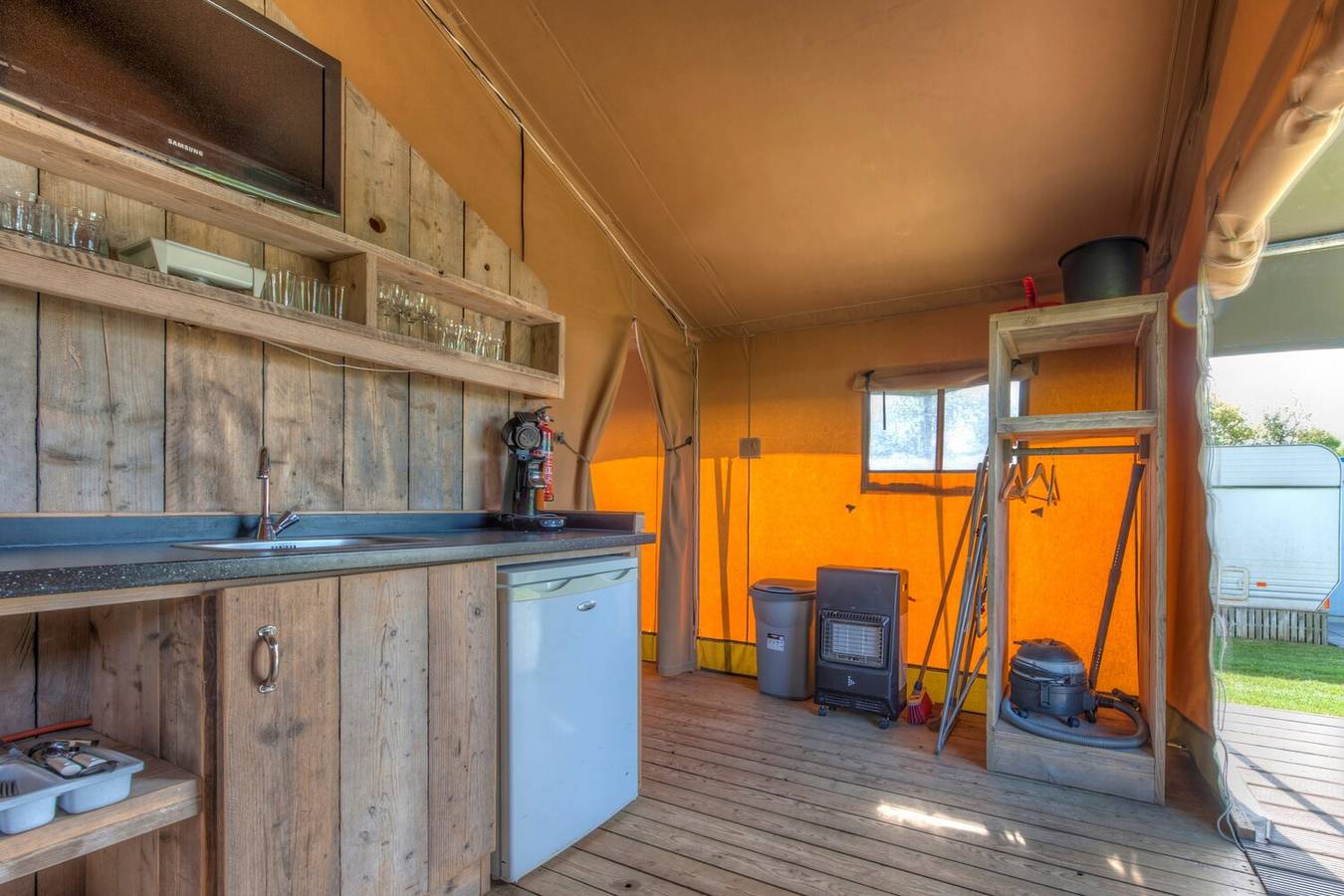 Katjeskelder — Safaritent 4 in Oosterhout, Noord-Brabant