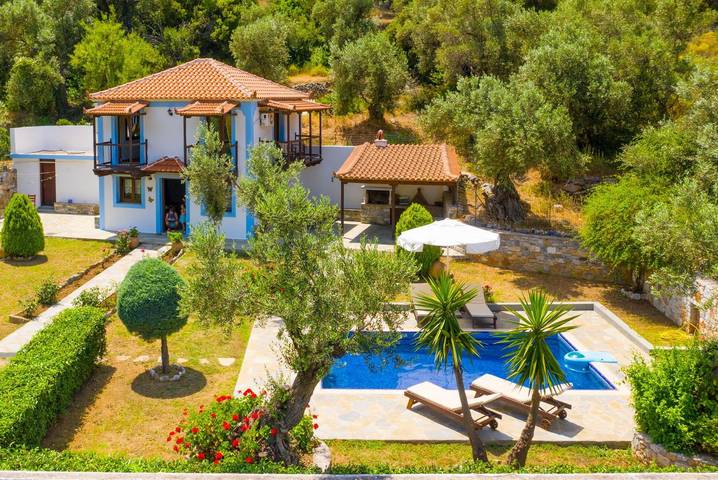 Ferienhaus für 4 Personen, mit Meerblick und Balkon sowie Terrasse und Garten