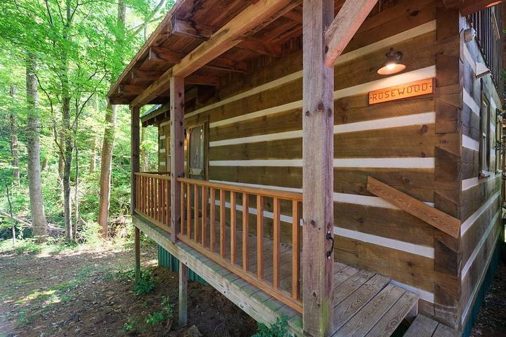 Glamping for 3 people, with balcony, with pets in Great Smoky Mountains National Park
