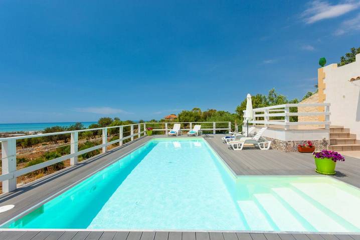 Villa für 8 Personen, mit Meerblick und Terrasse sowie Garten in Scicli