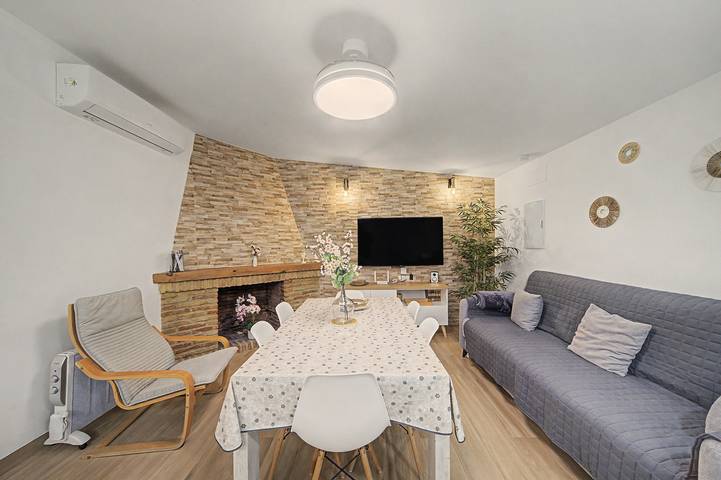 Villa « Mellys » avec piscine privée, Wi-Fi et climatisation in Carmona, Province de Séville
