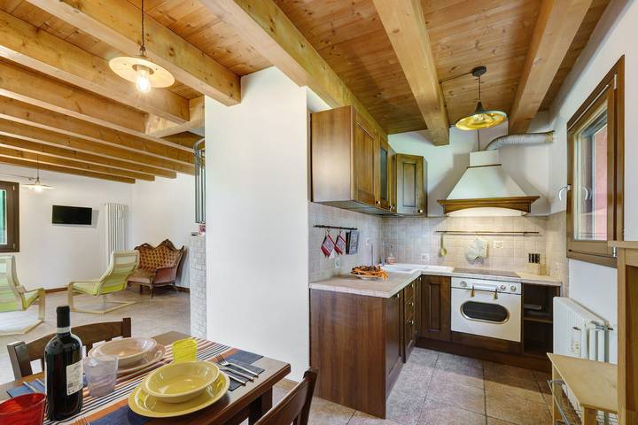 Apartamento entero, Apartamento 'Iris' con terraza privada, Wi-Fi y aire acondicionado in Mirano, Provincia de Venezia