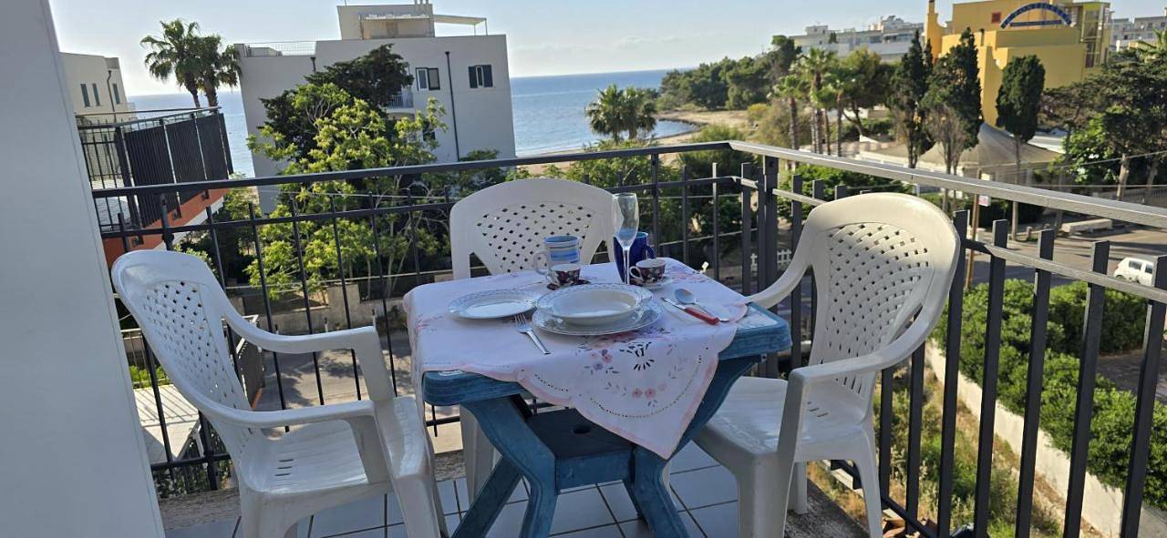 Appartamento intero, Three-Bedroom Apartment in Rivabella di Gallipoli, Rivabella