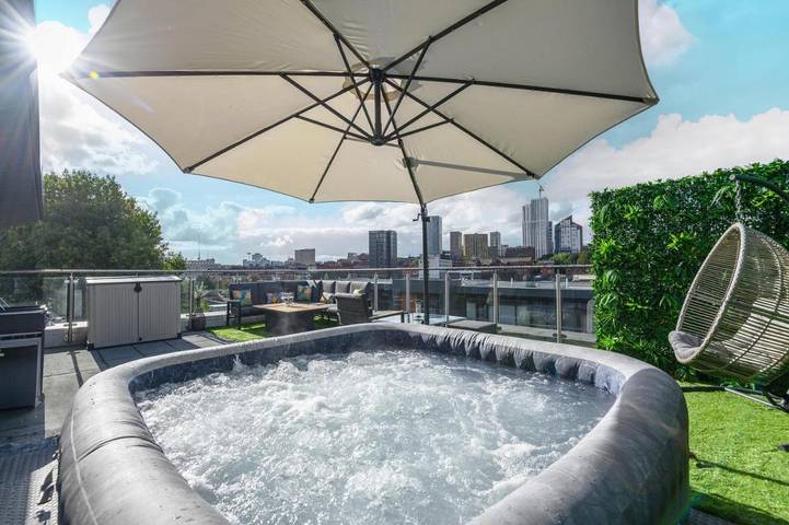 Apartamento para 6 personas, con jardín y jacuzzi en Leeds
