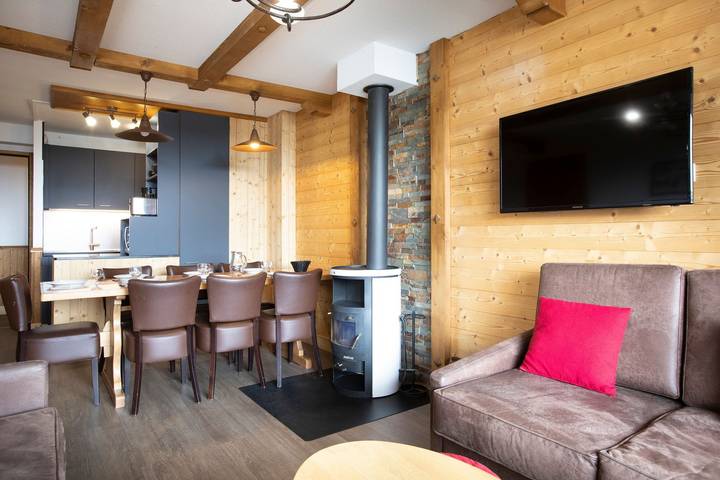 Ferielejlighed for 8 personer, med balkon og sauna samt pool i Val Thorens