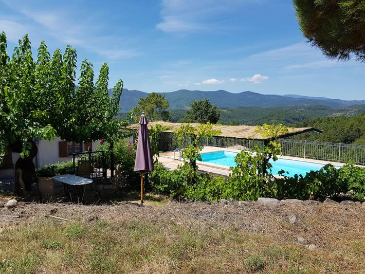Gîte pour 4 personnes, avec piscine à Chambonas - 2