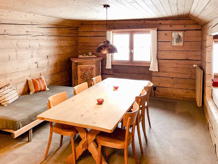 Entire holiday apartment, Holiday apartment for 8 people with view in Luzein, Plessur alps