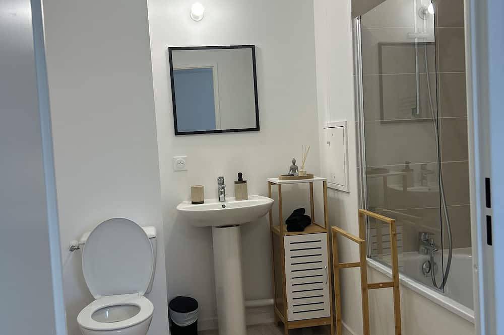 Entire apartment, Cosy apartment with balcony near Paris in Le Blanc-Mesnil, Seine-Saint-Denis