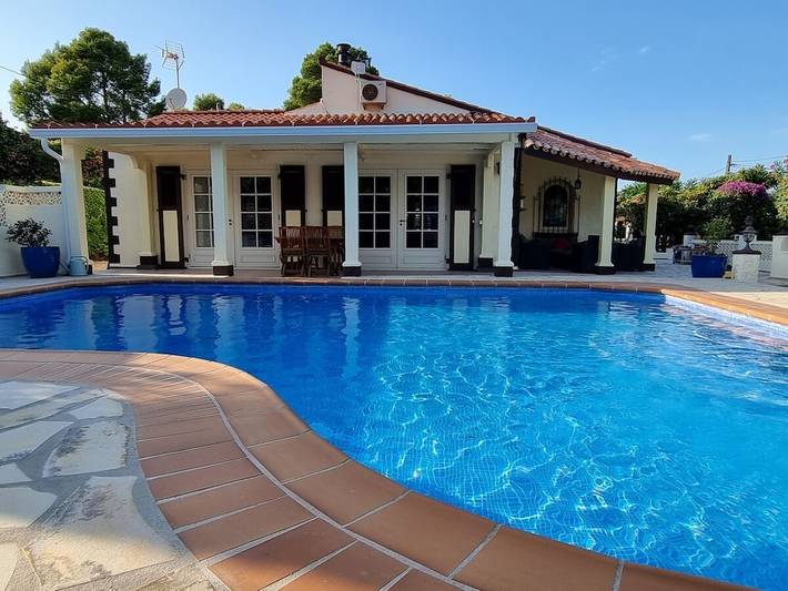 Ferienhaus für 9 Personen, mit Terrasse und Garten sowie Pool und Sauna in Frankenberg (Eder)