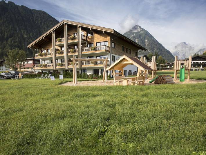 Hotel für 3 Personen, mit Garten und Pool, kinderfreundlich in Eben am Achensee