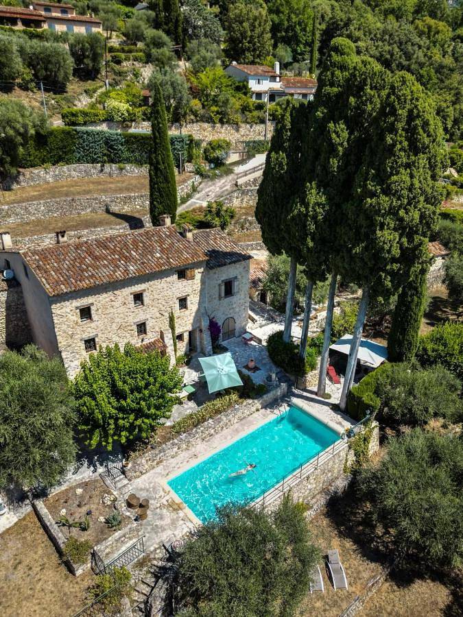 Mas des quatre cyprès in Spéracèdes, Côte méditerranéenne (France)