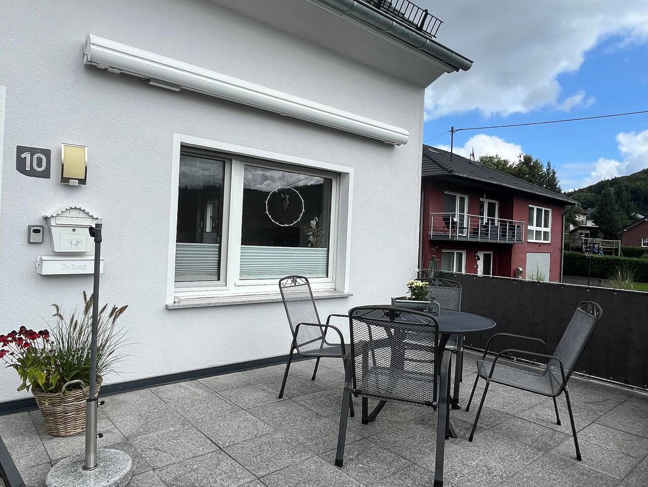 Ganze Ferienwohnung, Ferienwohnung Thönnes - 2-Bett-Ferienwohnung Dusche/Wc, 1 Schlafraum in Oberstadtfeld, Vulkaneifel