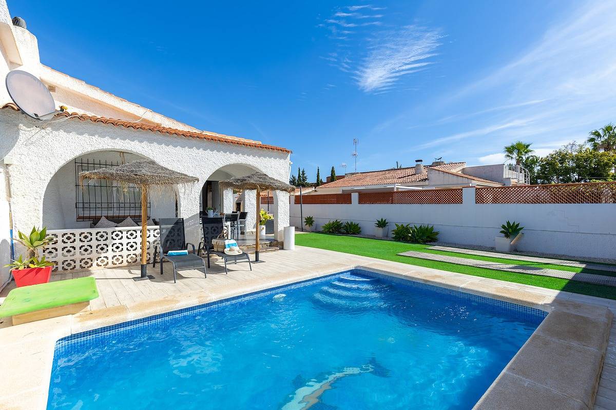 Villa voor 10 personen met tuin in Las Calas, Torrevieja