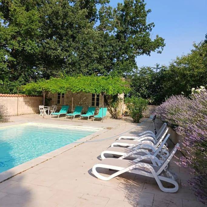 Location de vacances pour 4 personnes, avec vue ainsi que piscine et jardin à Montaut (Dordogne) - 2