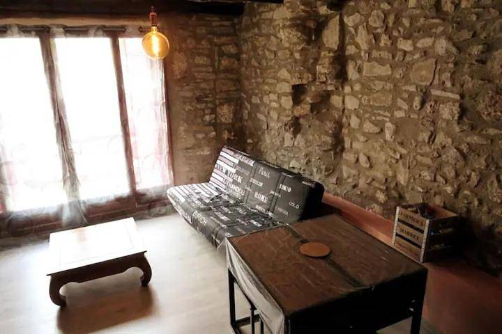 Appartement entier, Studio dans maison de village au calme in Dio-et-Valquières, Région de Lodève