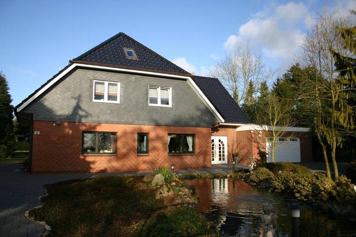 Ferienwohnung für 4 Personen, mit Ausblick und Garten in Altenwalde
