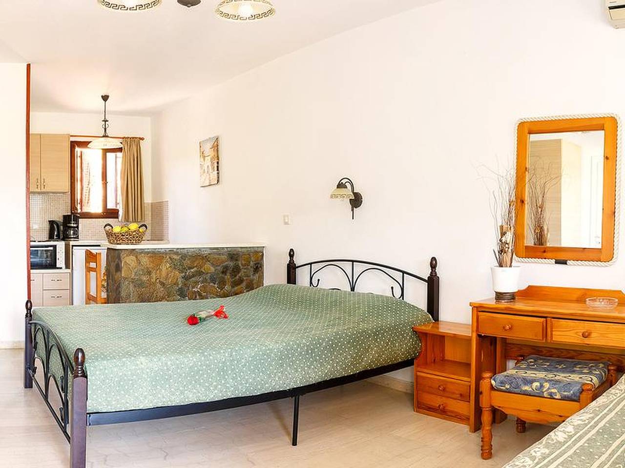 Estudio de relax con terraza y jardín in Playa de Almyrós (Agios Nikolaos), Lasithi