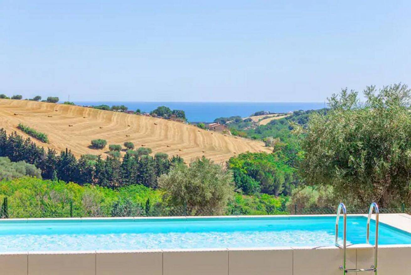 Villa degli Archi by Mmega in Sant'Elpidio a Mare, Provincia di Fermo
