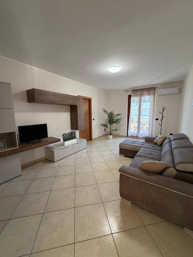Appartamento per 2 persone, con Balcone e Terrazza nonché Panorama a Acerra