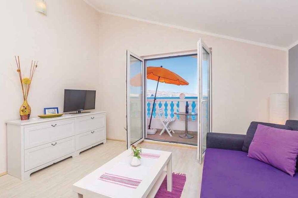Ganze Wohnung, Ferienwohnung direkt am Meer in Karlobag, Kvarner Festland