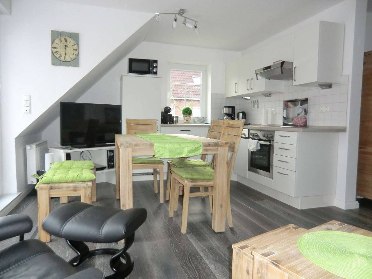 Ganze Wohnung, Frisiastrasse - ferienwohnung seestern in Norddeich, Norden und Umgebung