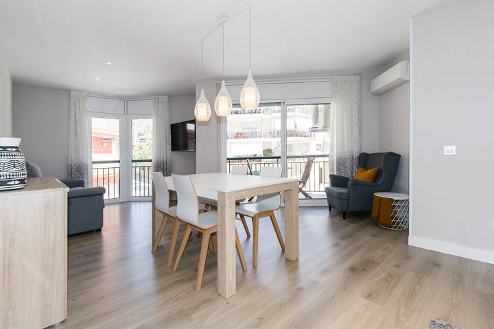 Apartamento para 5 personas, con Terraza y Piscina en Cambrils