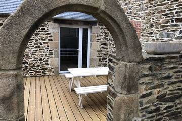 Gîte pour 6 personnes, avec jardin et terrasse, animaux acceptés à Pommerit-Jaudy