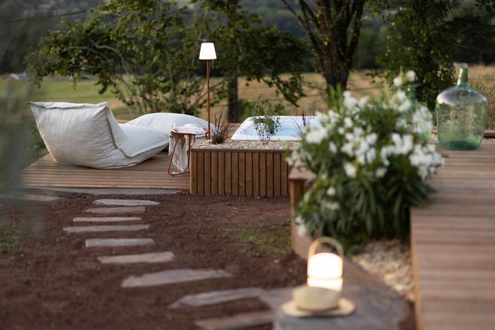 Tente pour 2 personnes, avec vue et jardin en Corrèze - 2