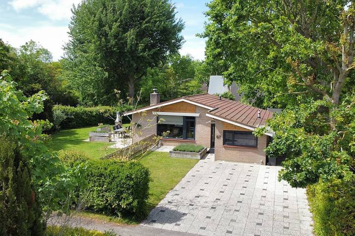 Ferienhaus für 6 Personen, mit Whirlpool und Garten