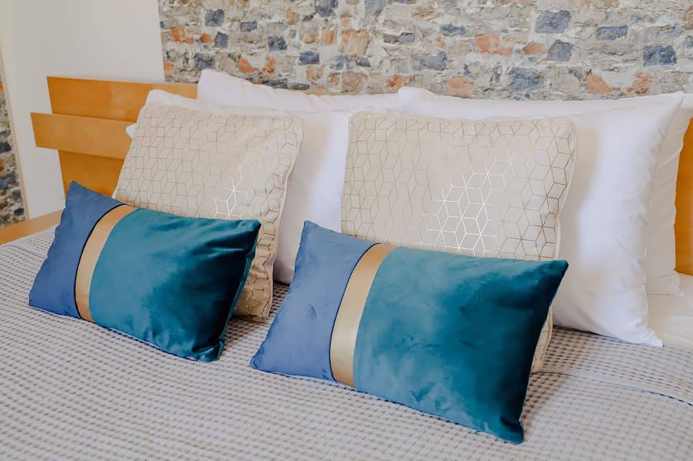 9th floor deluxe apartment with panoramic view of Kavala and jacuzzi. in Kavala, Regio Kavala