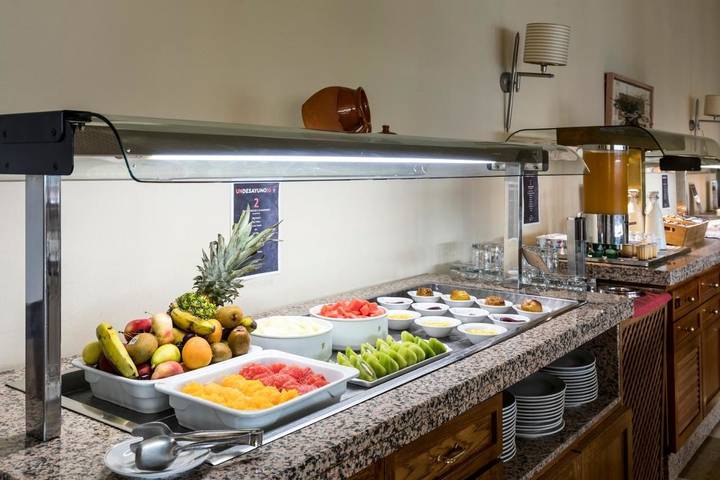 Hotel para 2 personas, con piscina además de jardín y terraza en Cataluña - 2