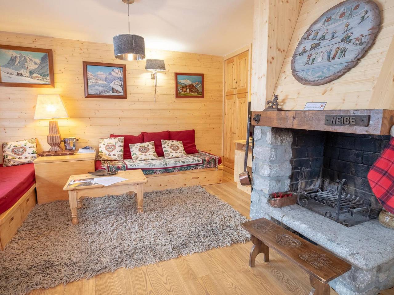 Entire apartment, Renovated 3* apartment in Méribel center with balcony and Wifi in Méribel, Les Allues