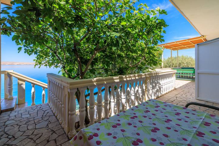 Studio für 2 Personen, mit Terrasse