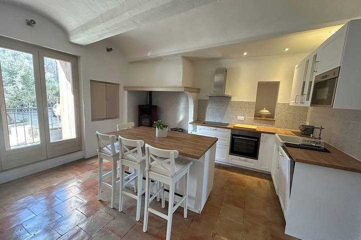 Location de vacances pour 10 personnes, avec balcon et jardin, animaux acceptés à Viols-le-Fort