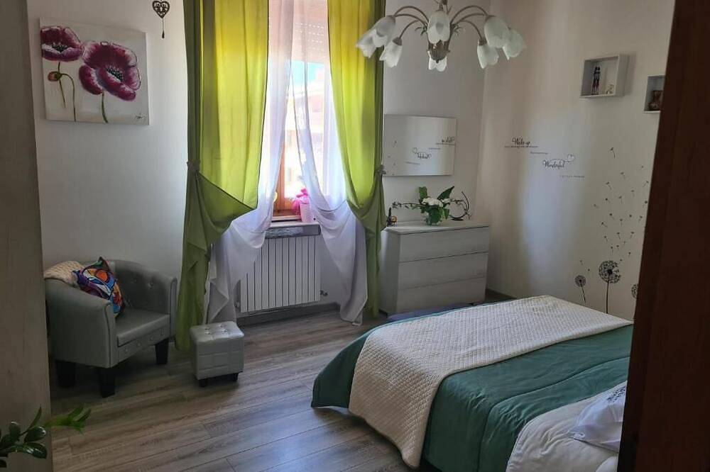 Apartamento entero, Feet Of The Historic Center - vacation home in Castiglione del Lago, Lago Trasimeno