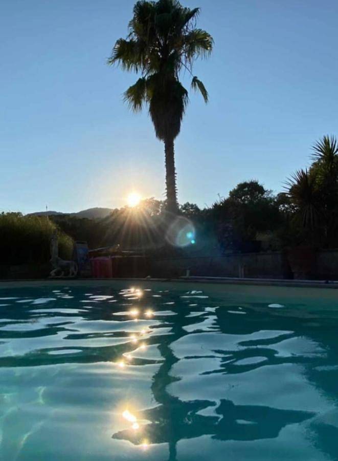 B&b per 2 persone, con Terrazza e Giardino nonché Piscina e Vista lago a Suvereto