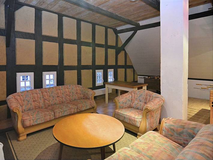 Ferienhaus für 26 Personen, mit Terrasse und Sauna, kinderfreundlich im Sauerland - 2