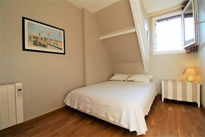Entire apartment, La Mouette Deauvillaise  Tennis Piscine Parking in Deauville, Lisieux region