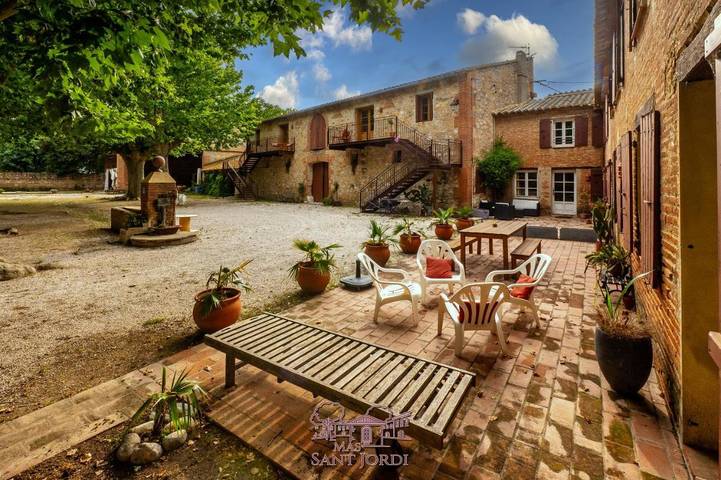 Location de vacances pour 8 personnes, avec terrasse et vue, animaux acceptés à Alénya