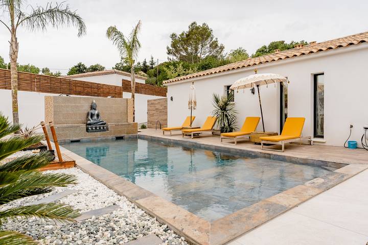 Appartement 'Phuket' met Uitzicht op de Bergen, Wifi en Airconditioning in Peypin, Middellandse Zeekust (Frankrijk)