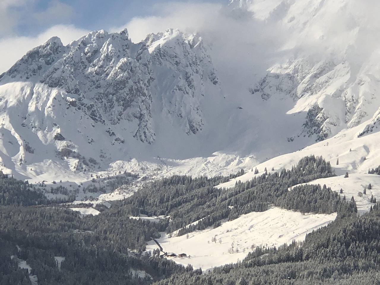 Entire holiday apartment, Doppelzimmer mit Dusche, Wc in Mühlbach am Hochkönig, Ski Amadé