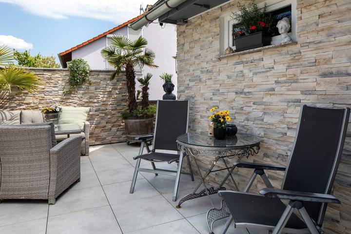 Estudio entero, Estudio 'Falko' con terraza compartida, balcón y Wi-Fi in Breisach (Kernstadt), Breisach am Rhein
