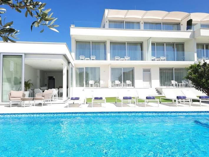 Chambre d’hôte pour 4 personnes, avec piscine ainsi que jardin et terrasse - 1