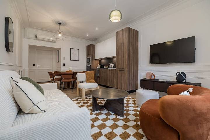 Apartamento entero, Apartamento de vacaciones para 6 personas con jardín in Torre Eiffel, París