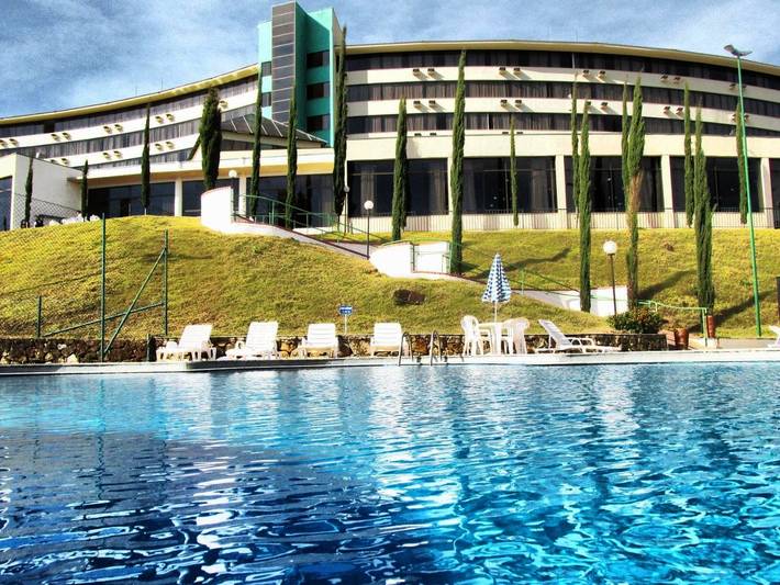 Pousadas para 10 pessoas, com sauna e jardim e ainda jacuzzi and piscina em Poços de Caldas