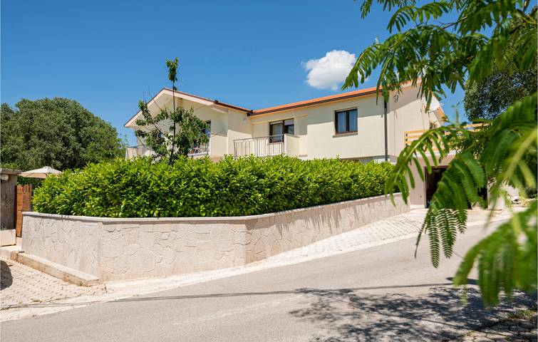 Mediterrane Oase mit Pool und WiFi in Makarska Riviera
