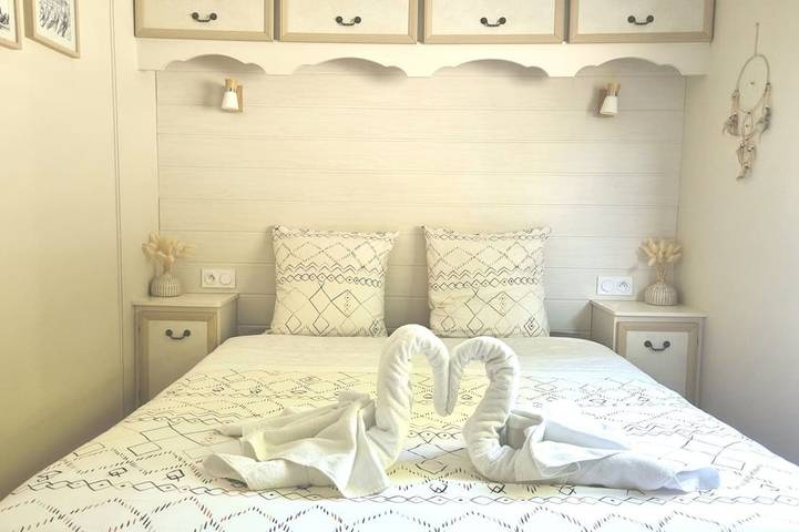 Gîte pour 2 personnes, avec jardin et jacuzzi à Anneville-sur-Scie - 2