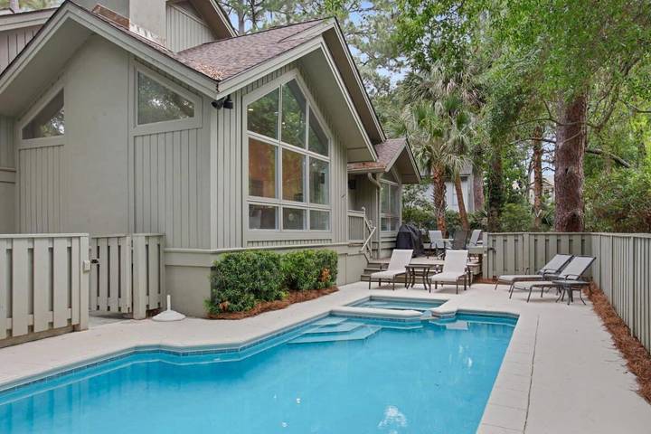Casa de vacaciones para 12 personas, con jardín además de terraza y piscina - 1